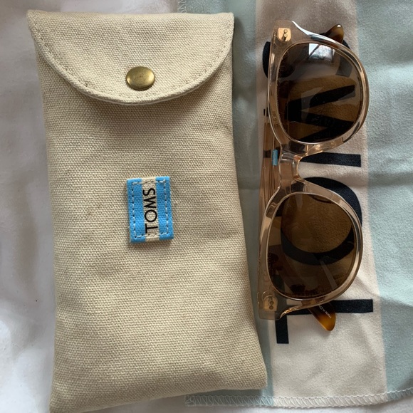 Toms Accessories - TOMS sunglasses